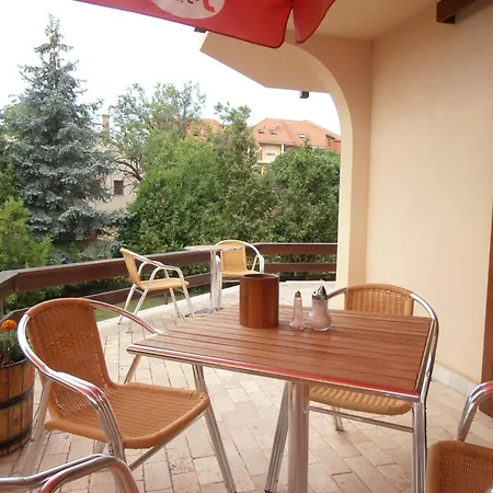 Fuerjes Panzio Balatonfured