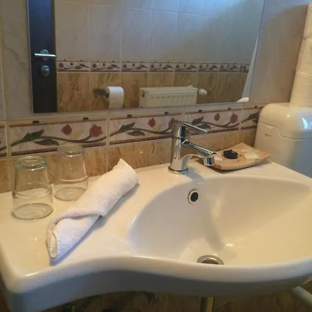 Fuerjes Panzio Guest house