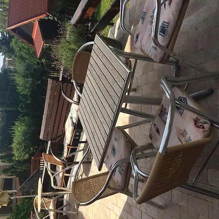 Konukevi Fuerjes Panzio 4*