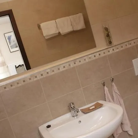 Konukevi Fuerjes Panzio