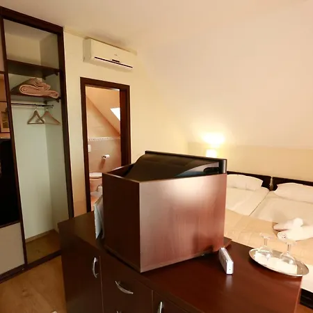 Guest house Fuerjes Panzio Balatonfured