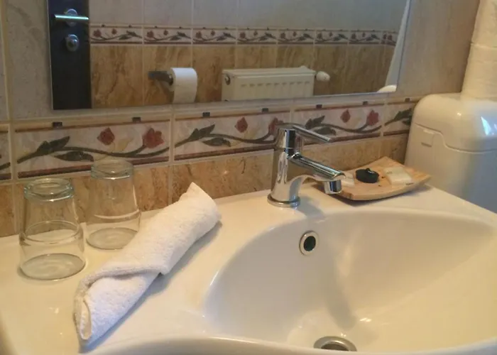 Fuerjes Panzio Guest house