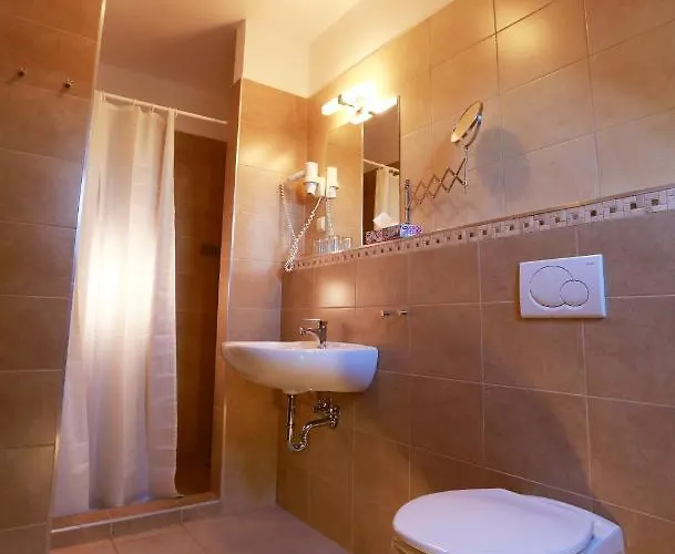 Fuerjes Panzio Guest house Balatonfured